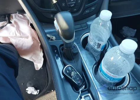 2019 Buick Envision Essence z USA, uszkodzony, nr VIN LRBFXCSA4KD003622